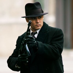 Johnny Depp se pone en la piel del escurridizo delincuente en "Enemigos públicos" de Michael Mann